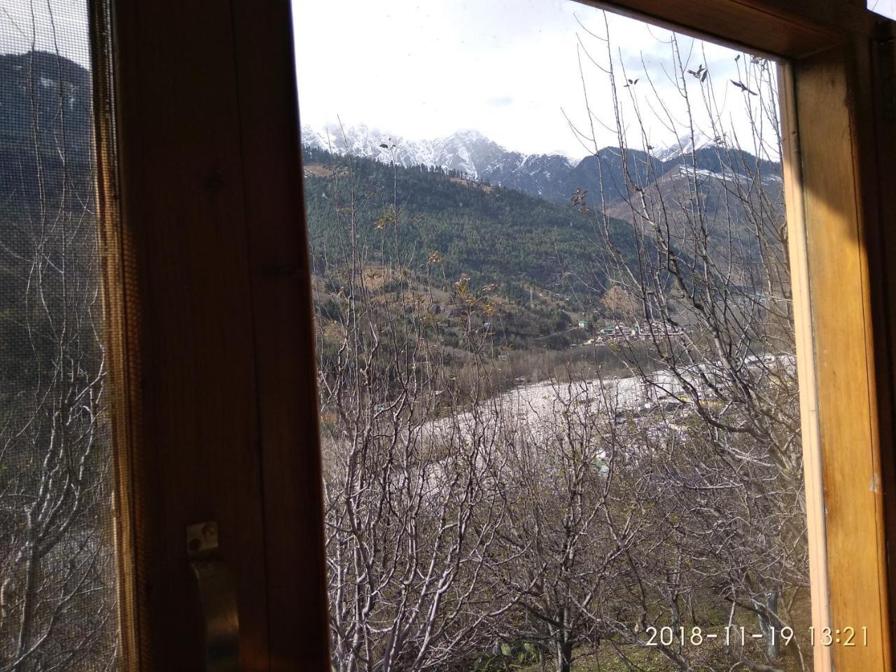 Sunface Homestay Манали Экстерьер фото