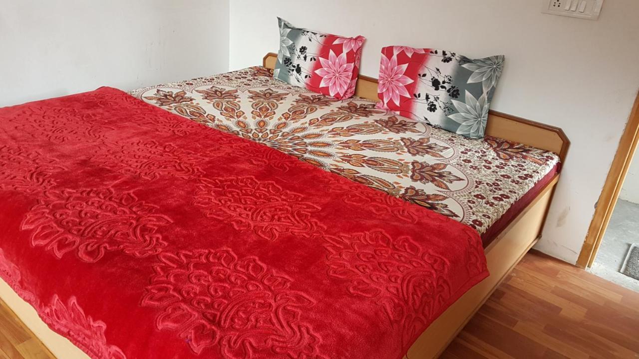 Sunface Homestay Манали Экстерьер фото