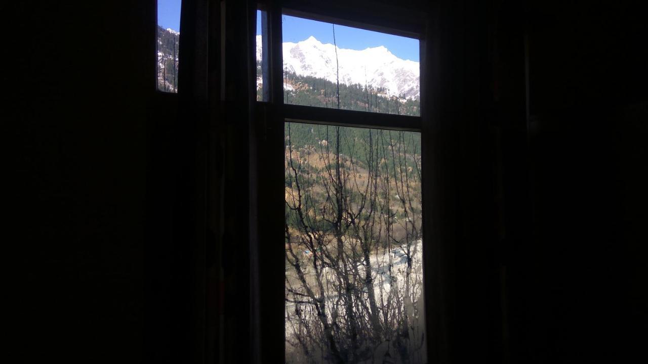 Sunface Homestay Манали Экстерьер фото